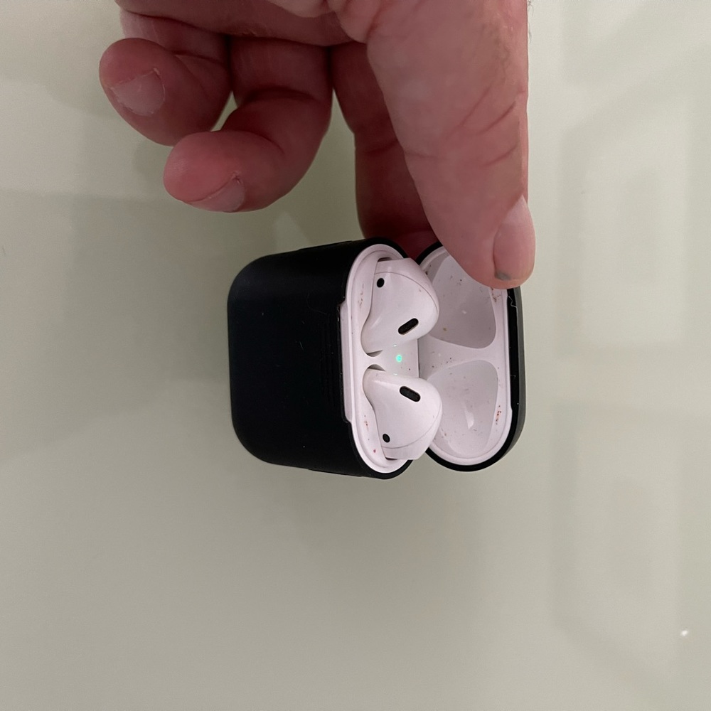 Apple AirPods